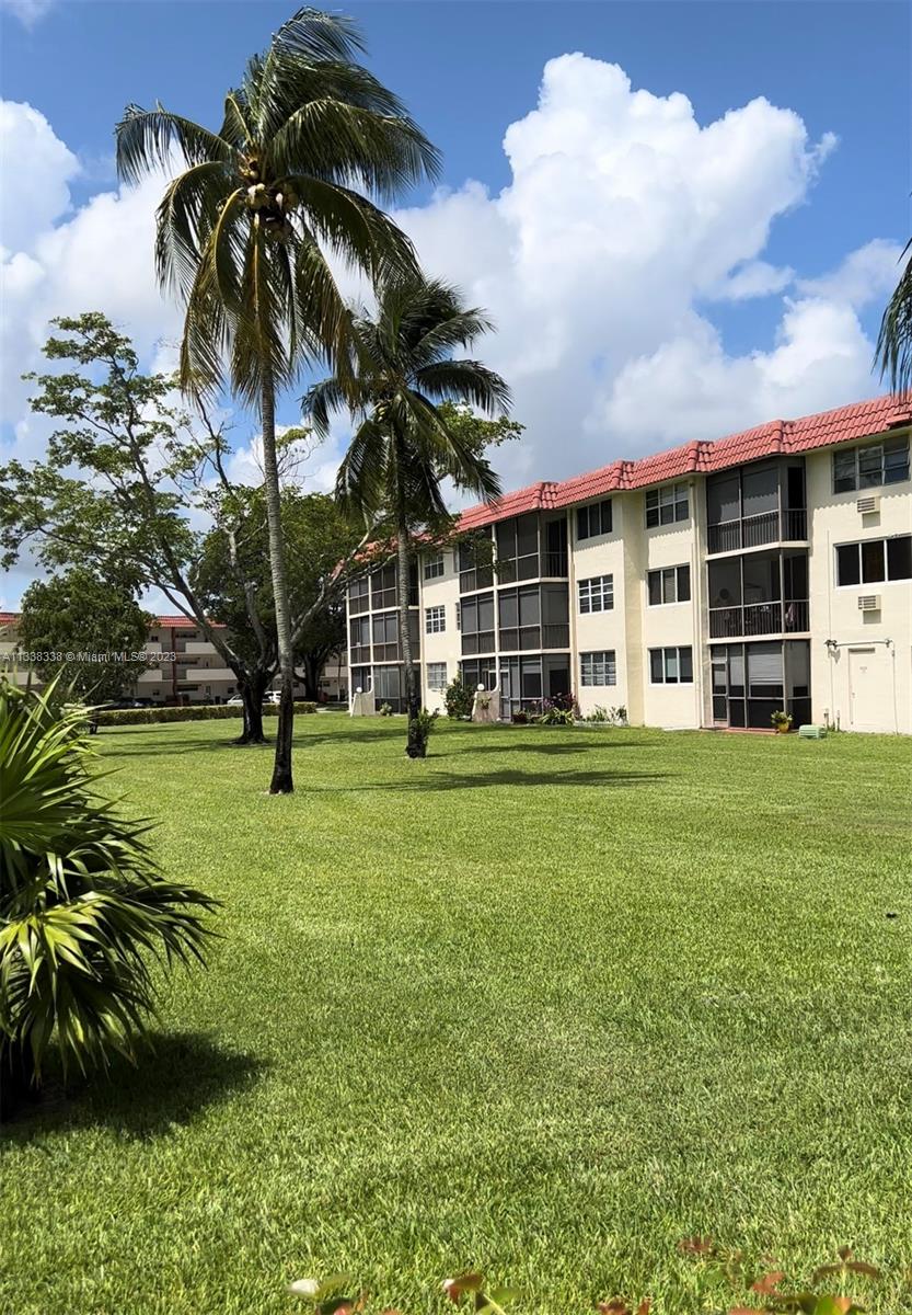 9720 S Hollybrook Lake Dr Unit: 210