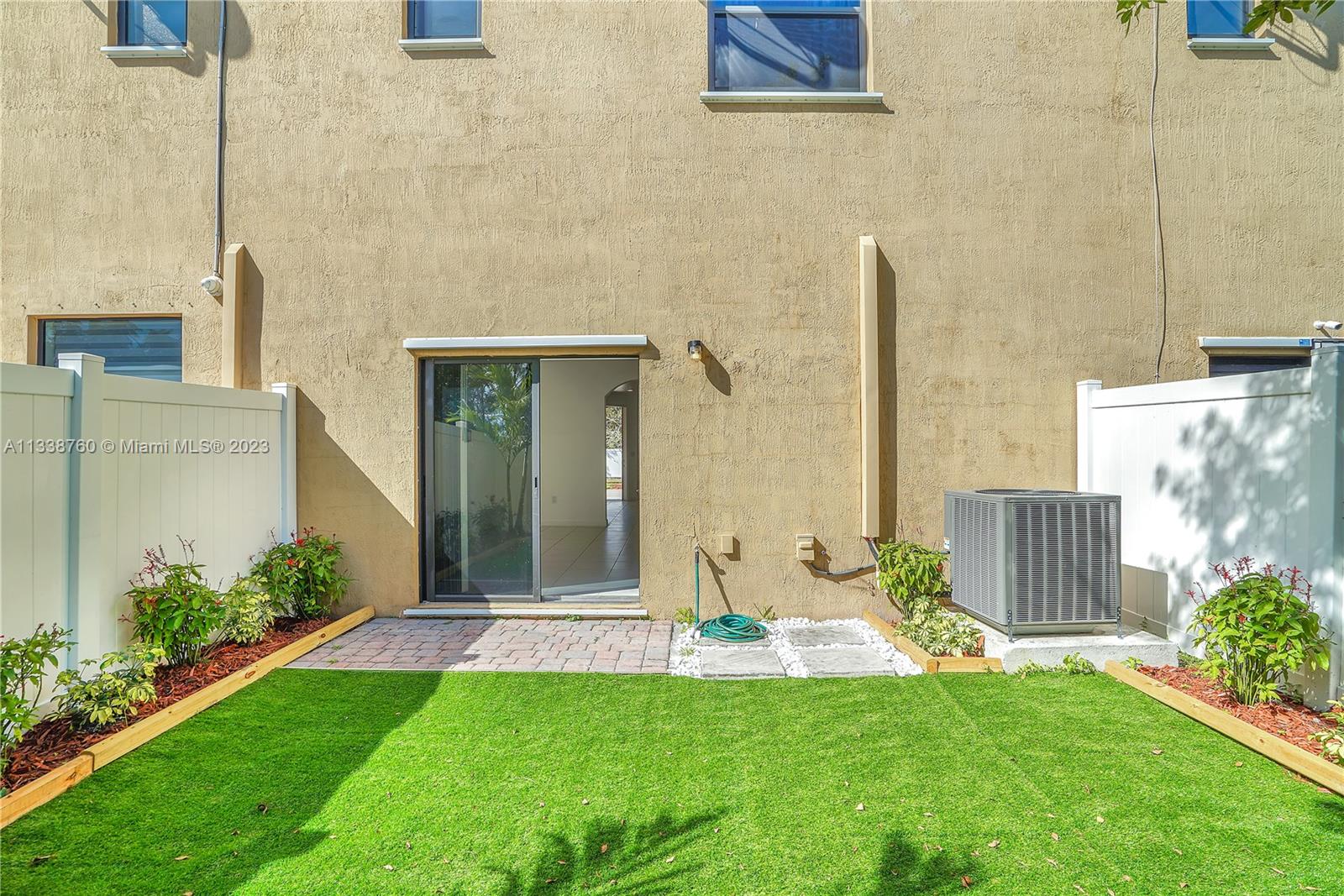 9271 W 32nd Ln Unit: 9271