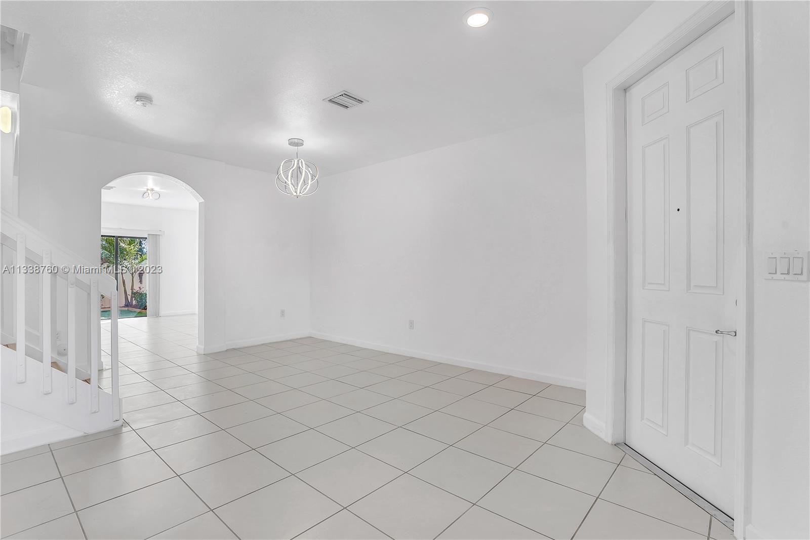 9271 W 32nd Ln Unit: 9271