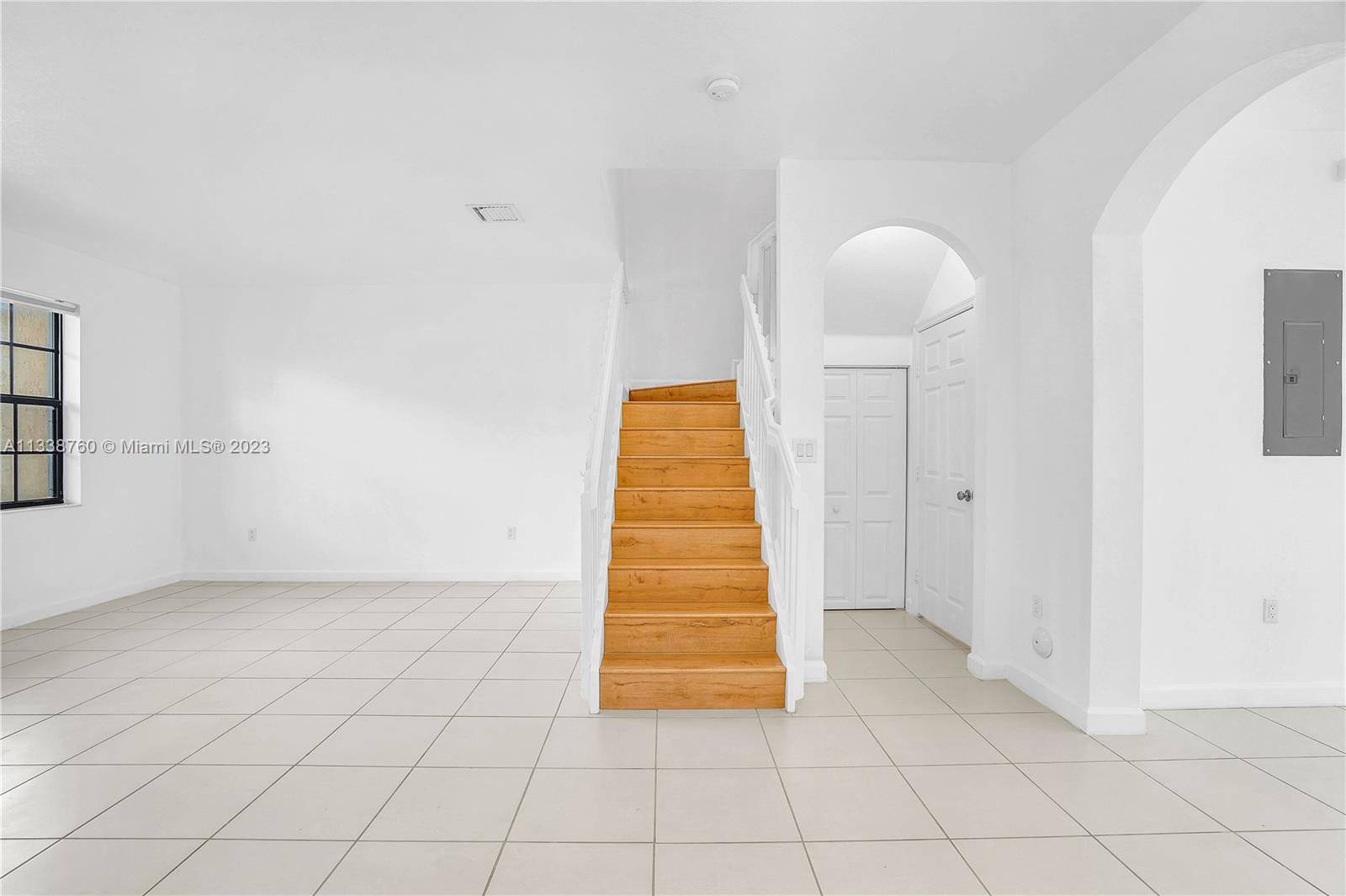 9271 W 32nd Ln Unit: 9271