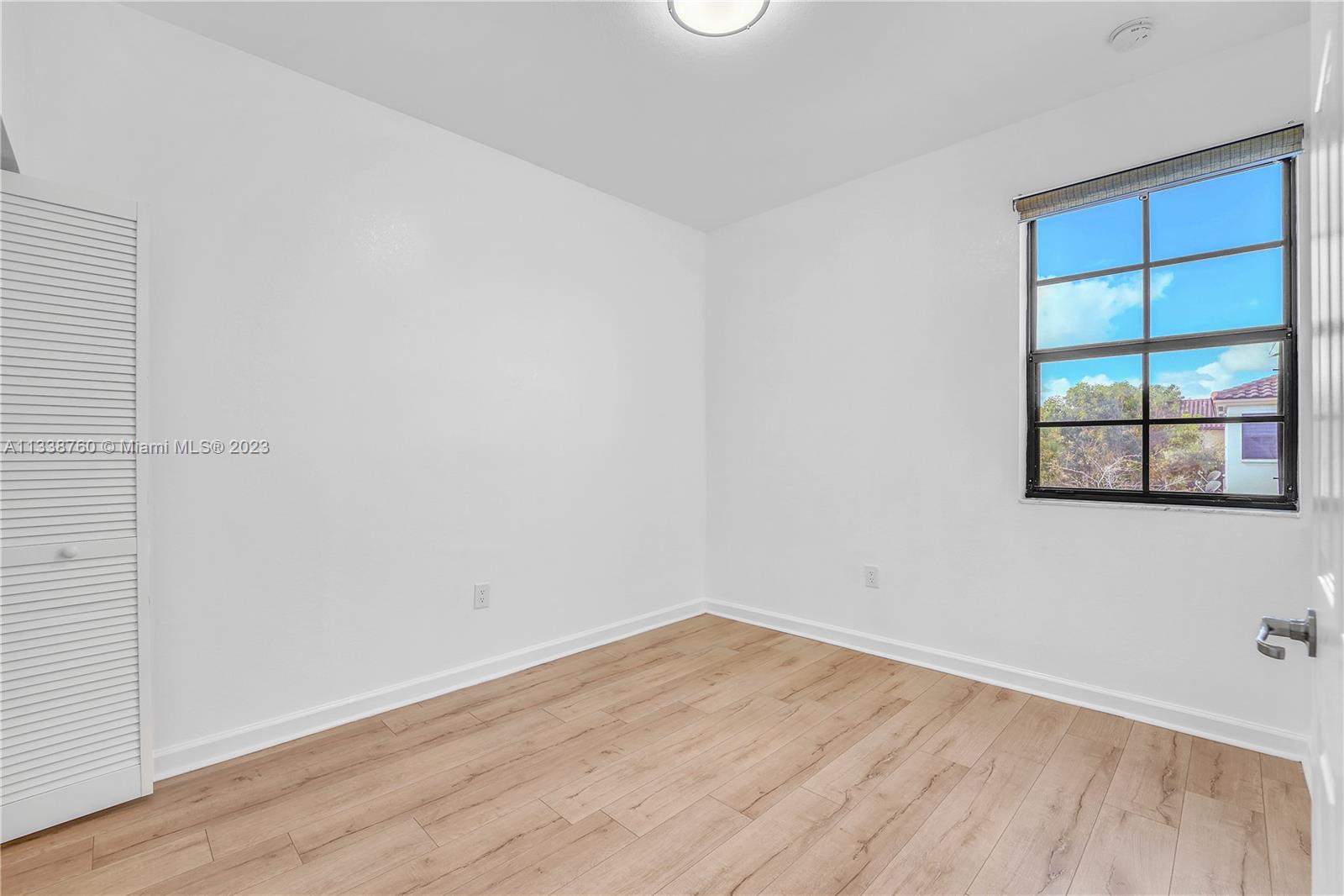 9271 W 32nd Ln Unit: 9271