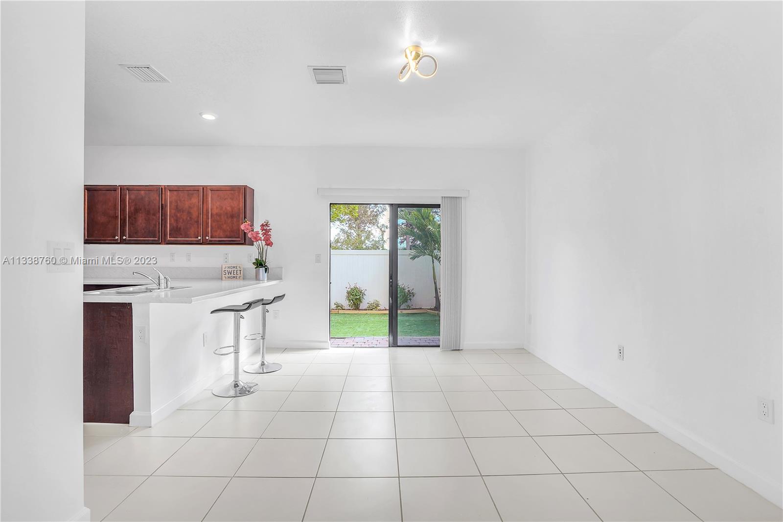 9271 W 32nd Ln Unit: 9271