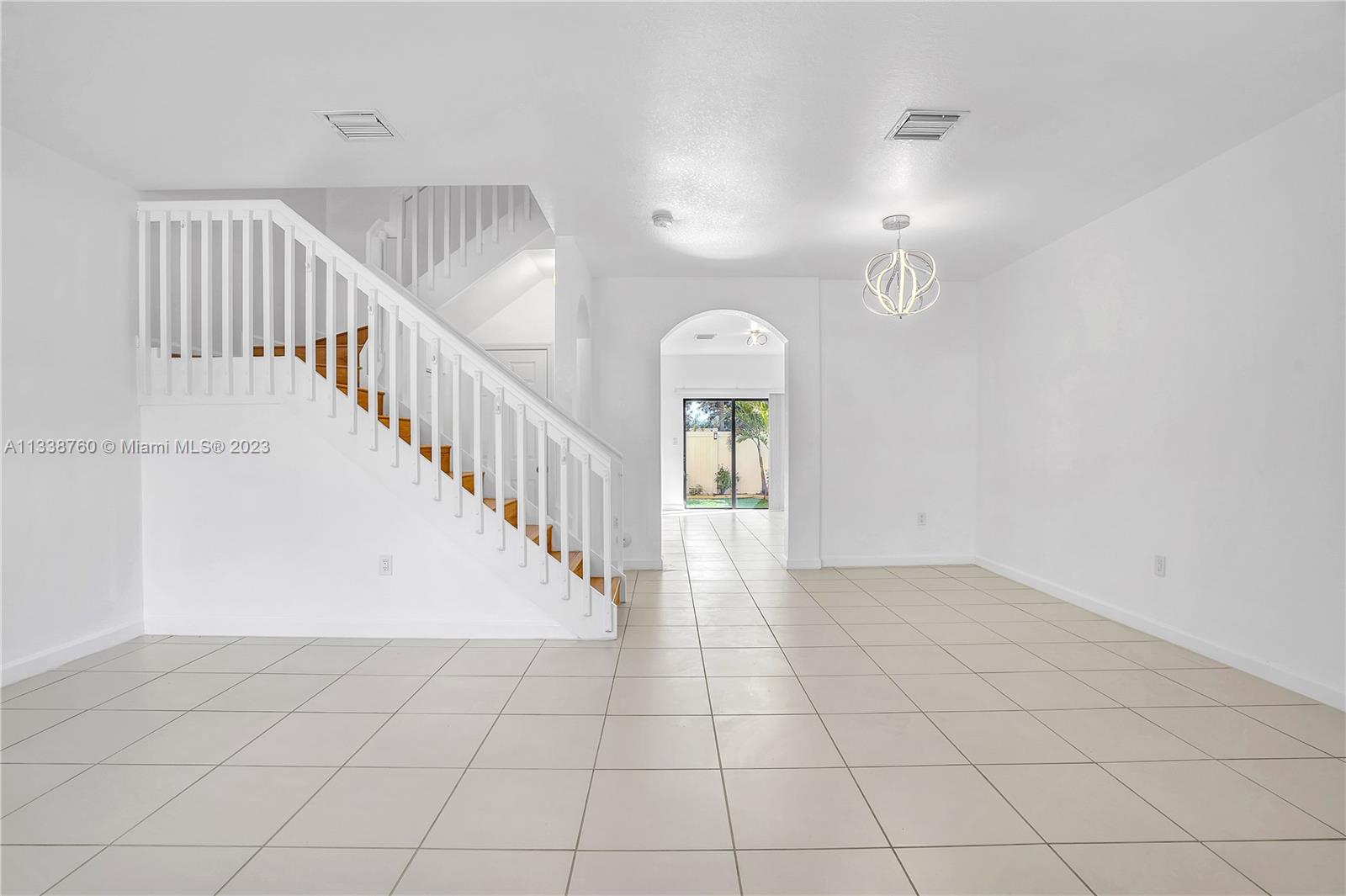 9271 W 32nd Ln Unit: 9271