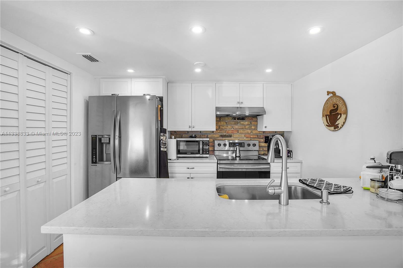 4510 SW 68th Ct Cir Unit: 17-4