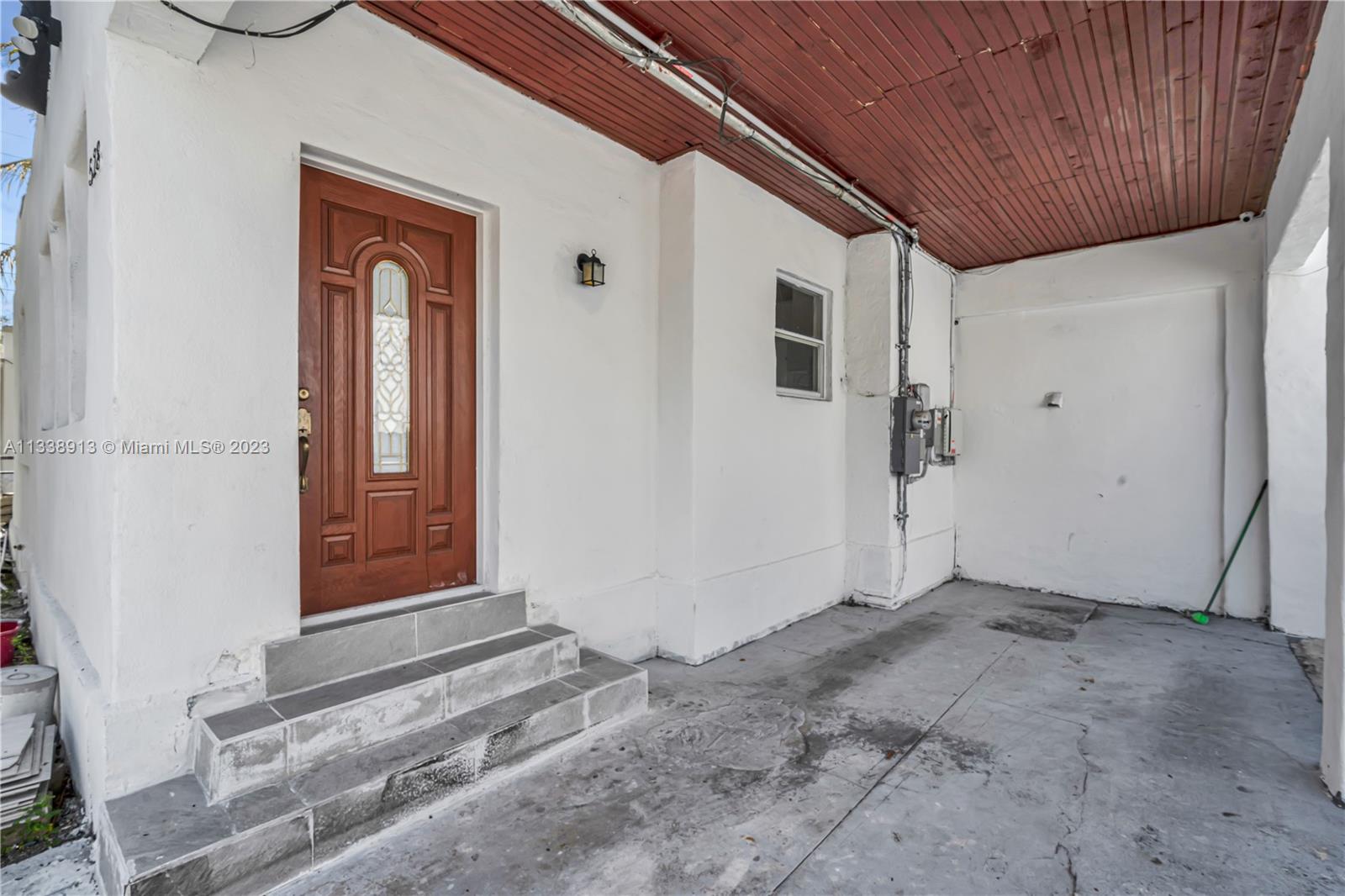 528 SW 14th Ave