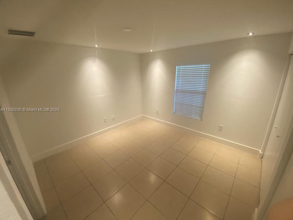 6734 NW 4th Ave Unit: 1