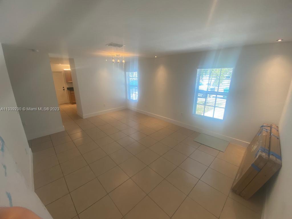 6734 NW 4th Ave Unit: 1