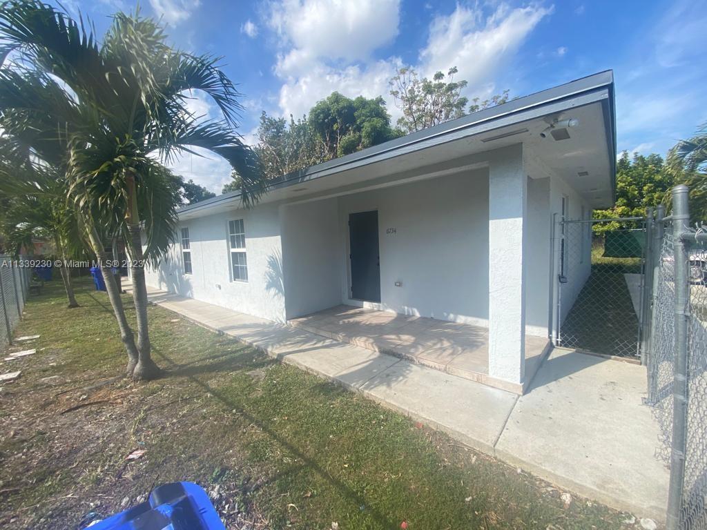 6734 NW 4th Ave Unit: 1