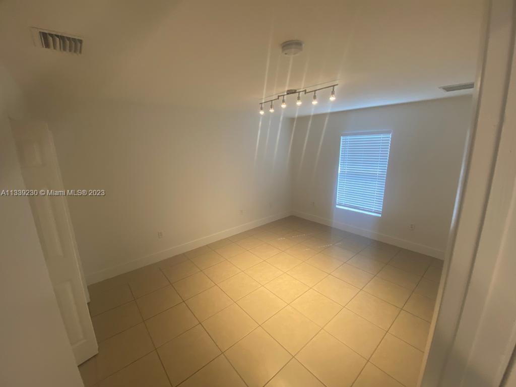 6734 NW 4th Ave Unit: 1