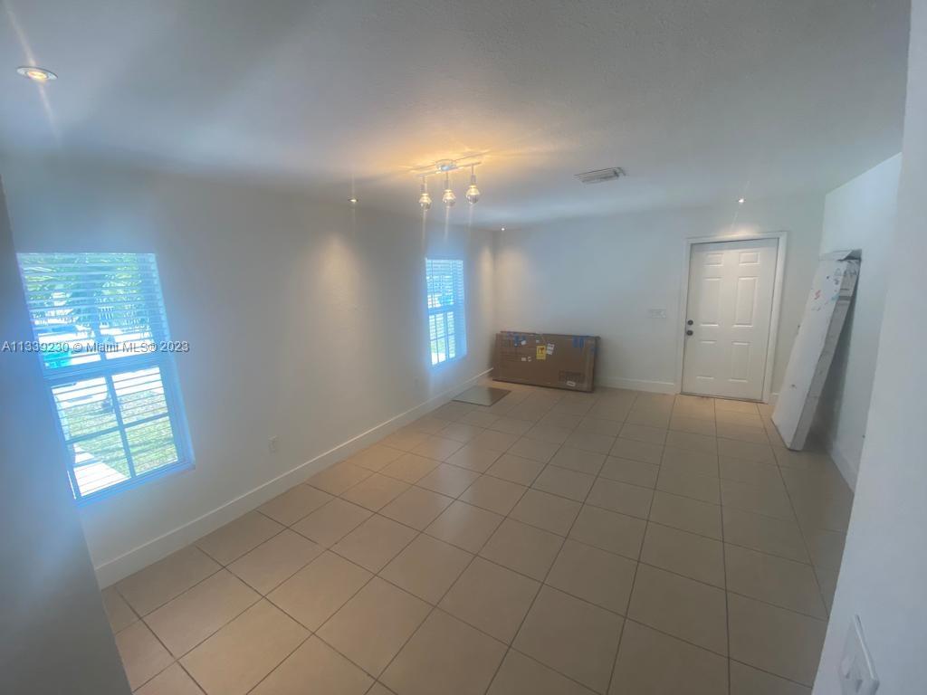 6734 NW 4th Ave Unit: 1