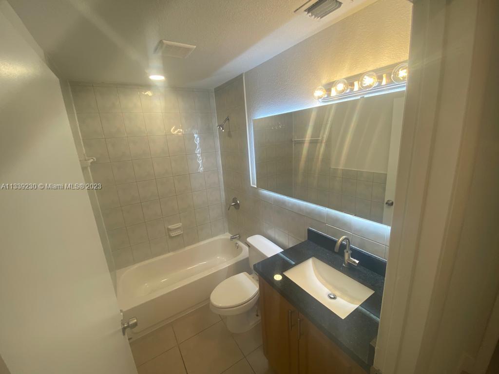 6734 NW 4th Ave Unit: 1