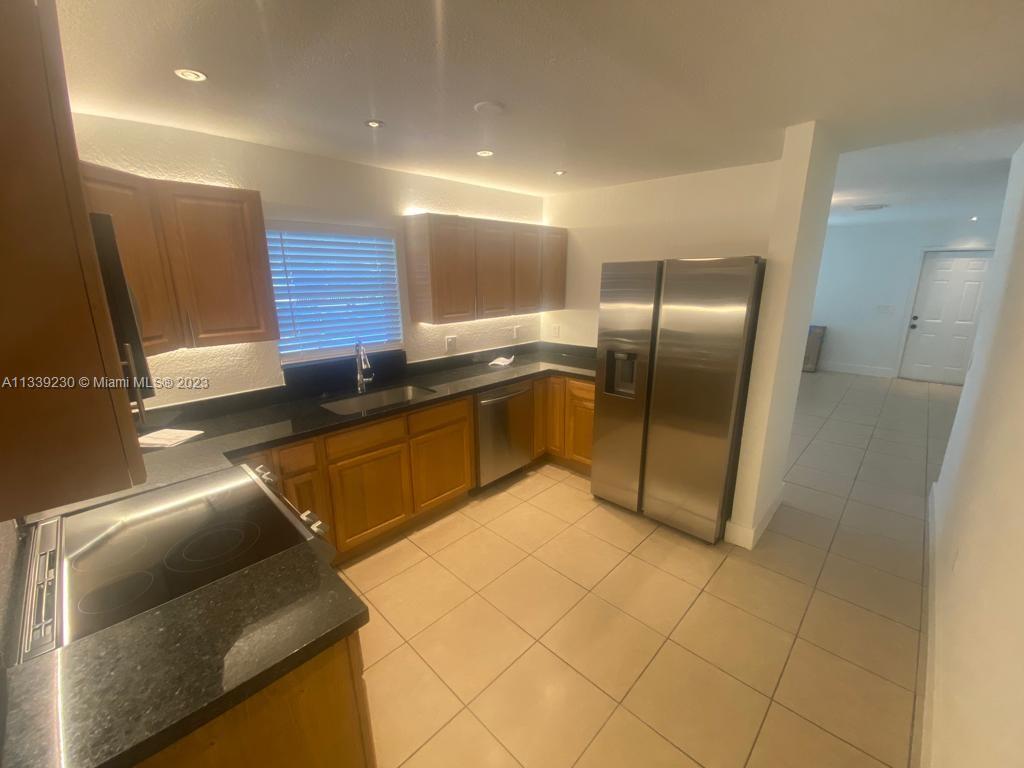 6734 NW 4th Ave Unit: 1