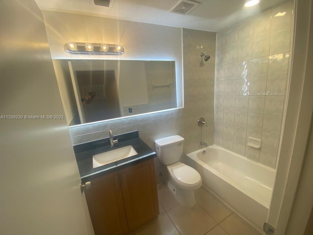 6734 NW 4th Ave Unit: 1