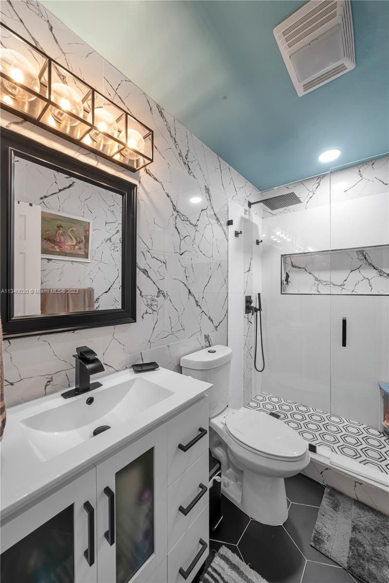 5417 SW 128th Ave Unit: .