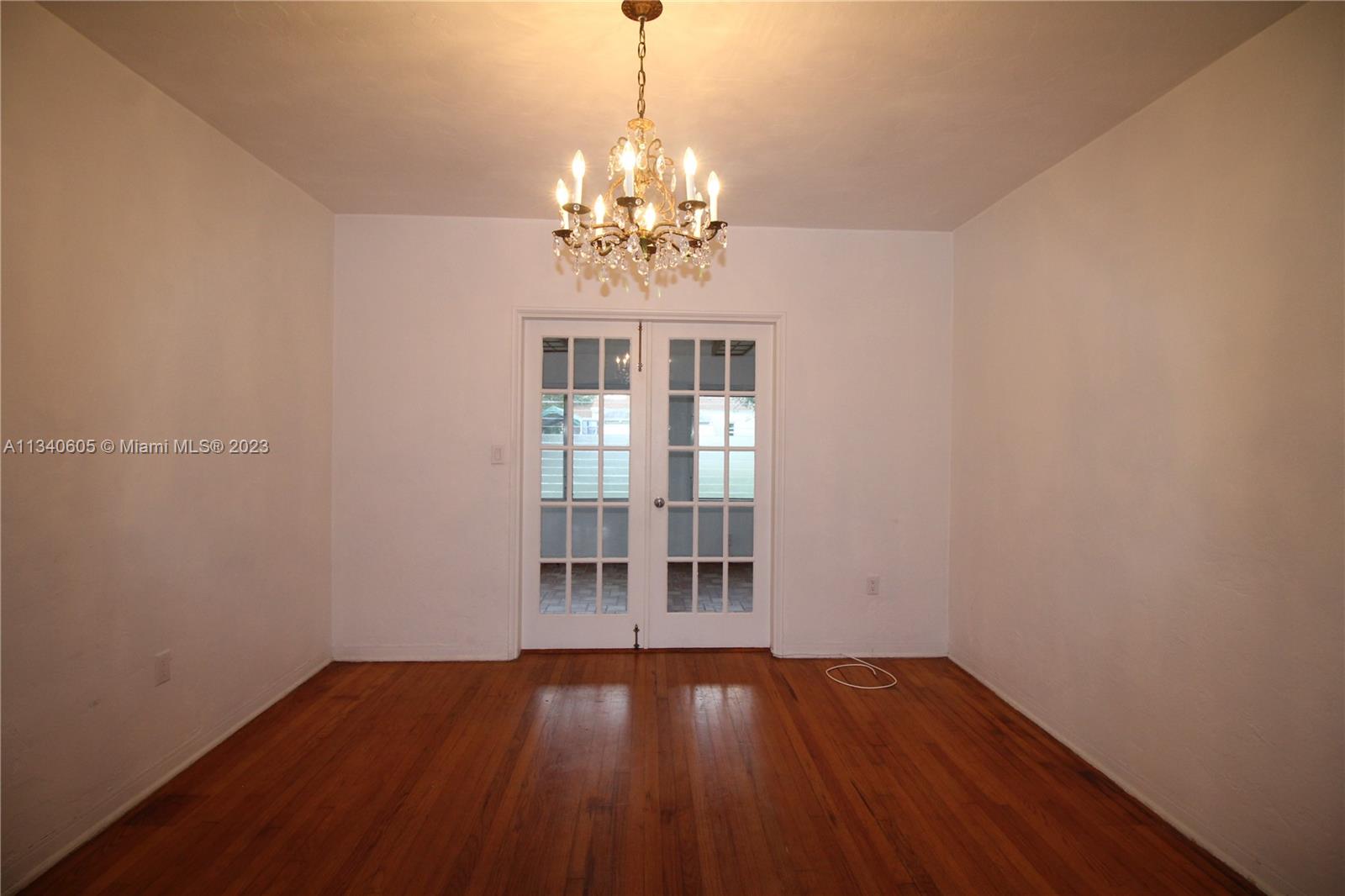 1937 SW 19th Ave Unit: 0
