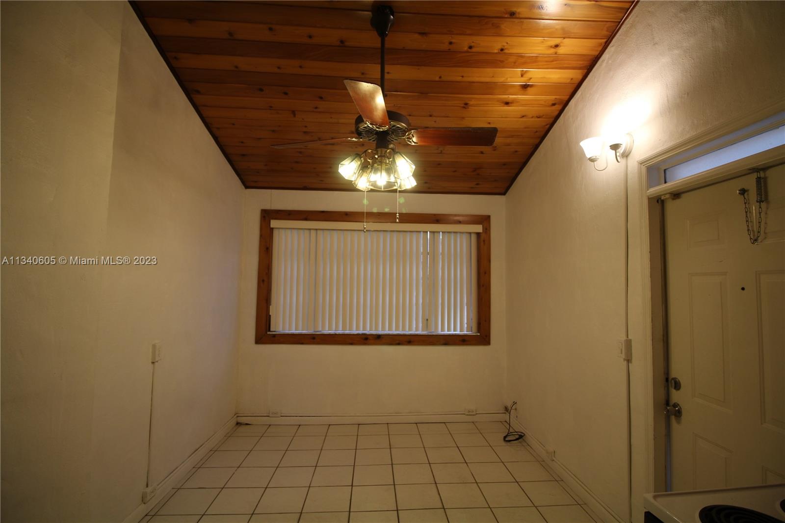 1937 SW 19th Ave Unit: 0