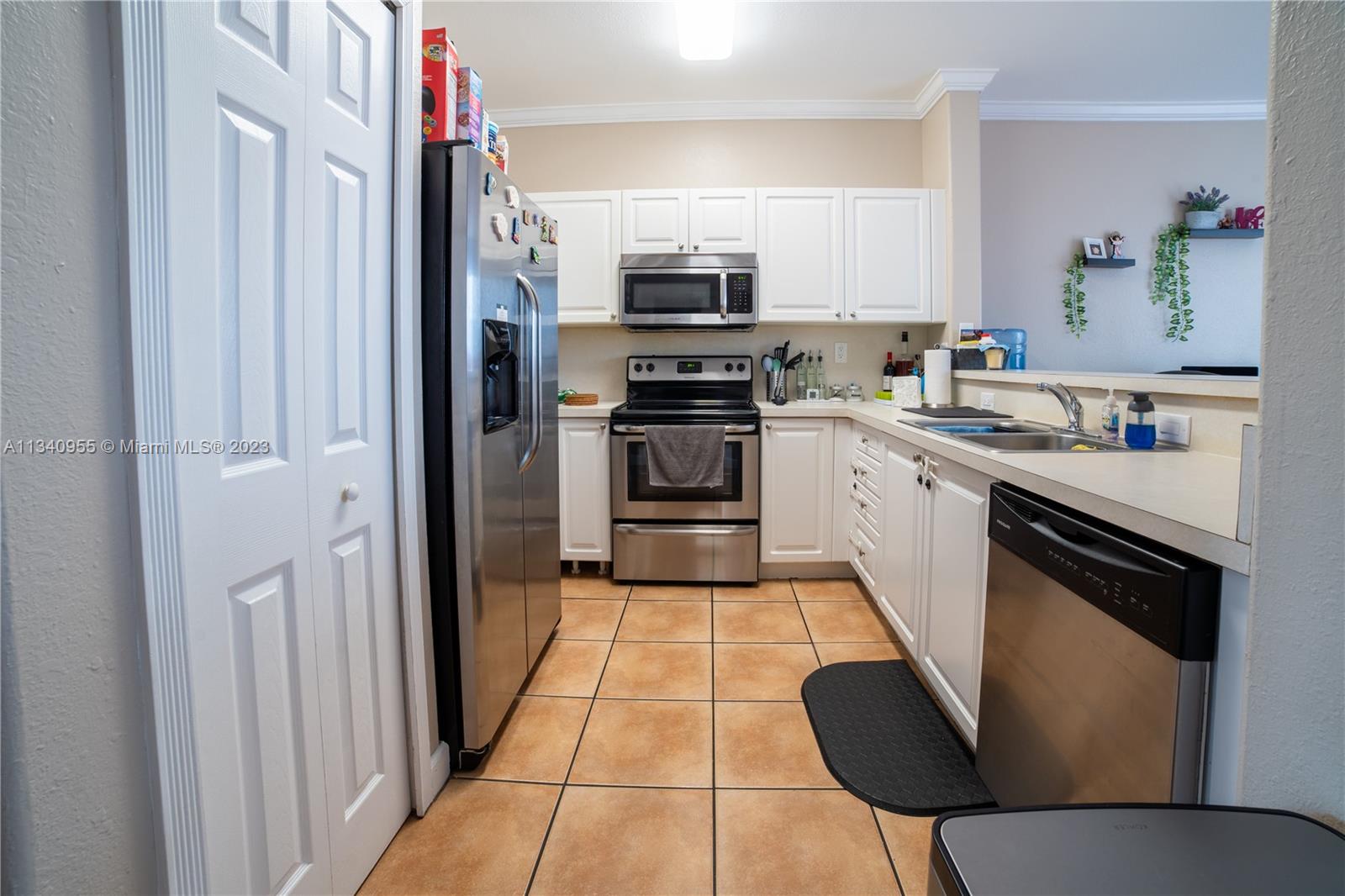 5580 NW 107th Ave Unit: 1204