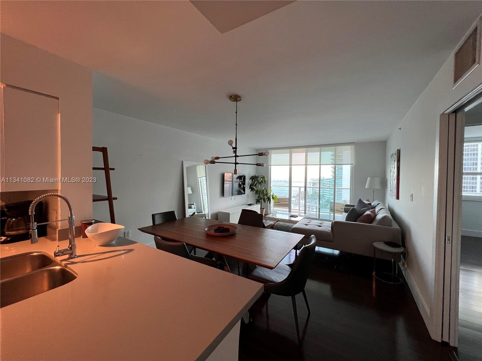 1155 Brickell Bay Dr # 1707