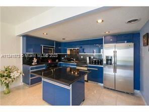 19370 COLLINS AV Unit: 811
