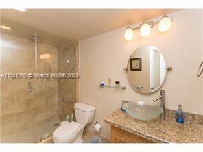 19370 COLLINS AV Unit: 811
