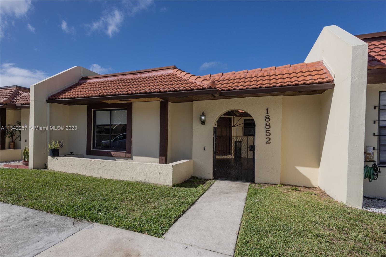 18852 NW 64th Ct