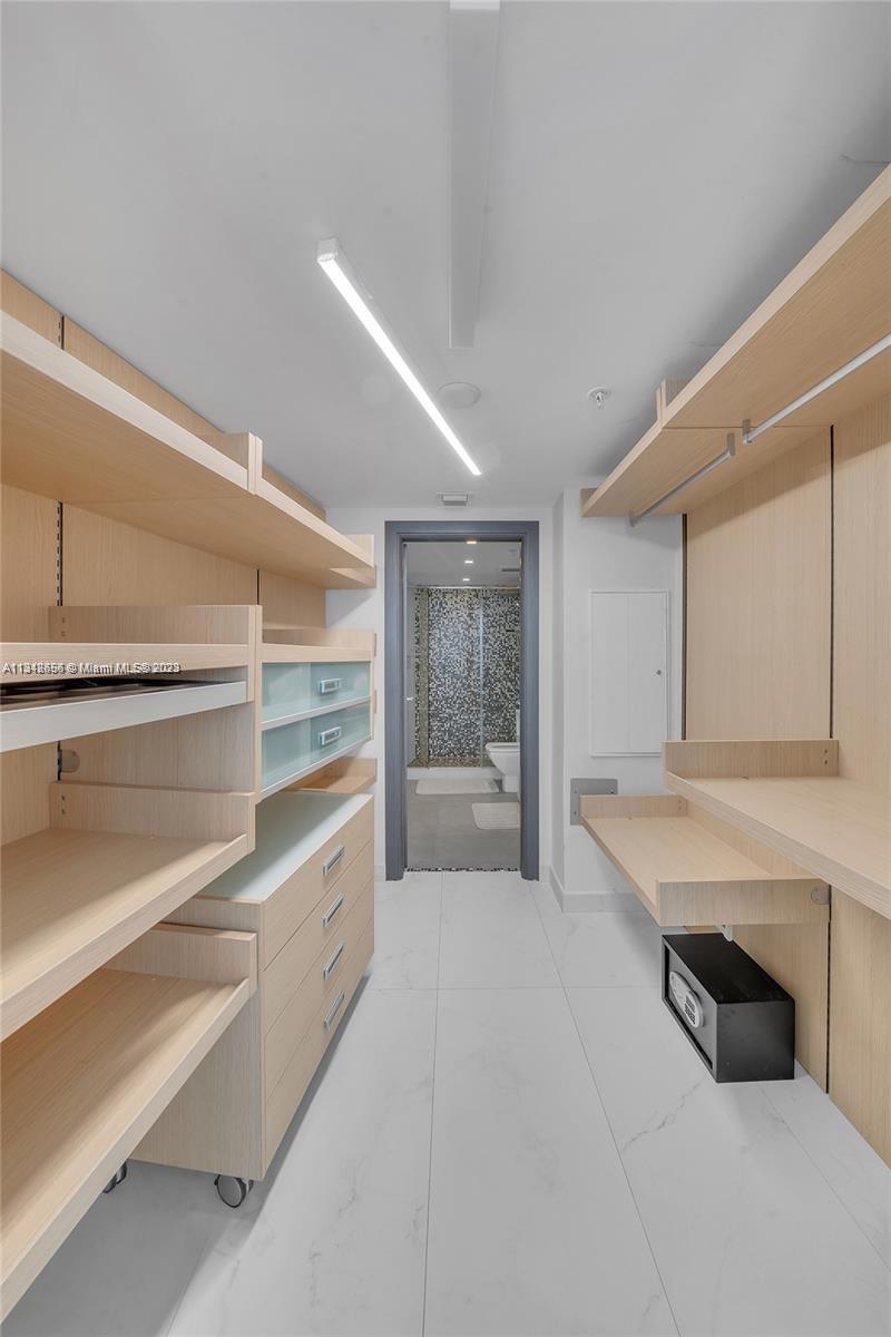 1750 N Bayshore Dr Unit: 1402