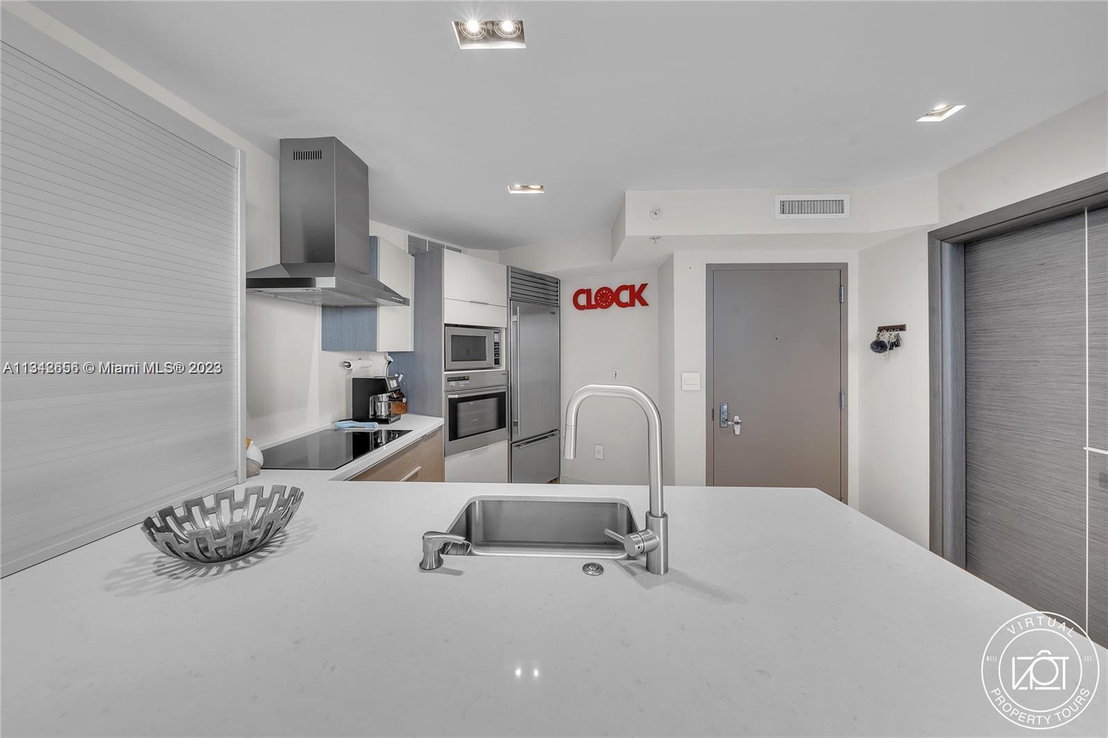 1750 N Bayshore Dr Unit: 1402