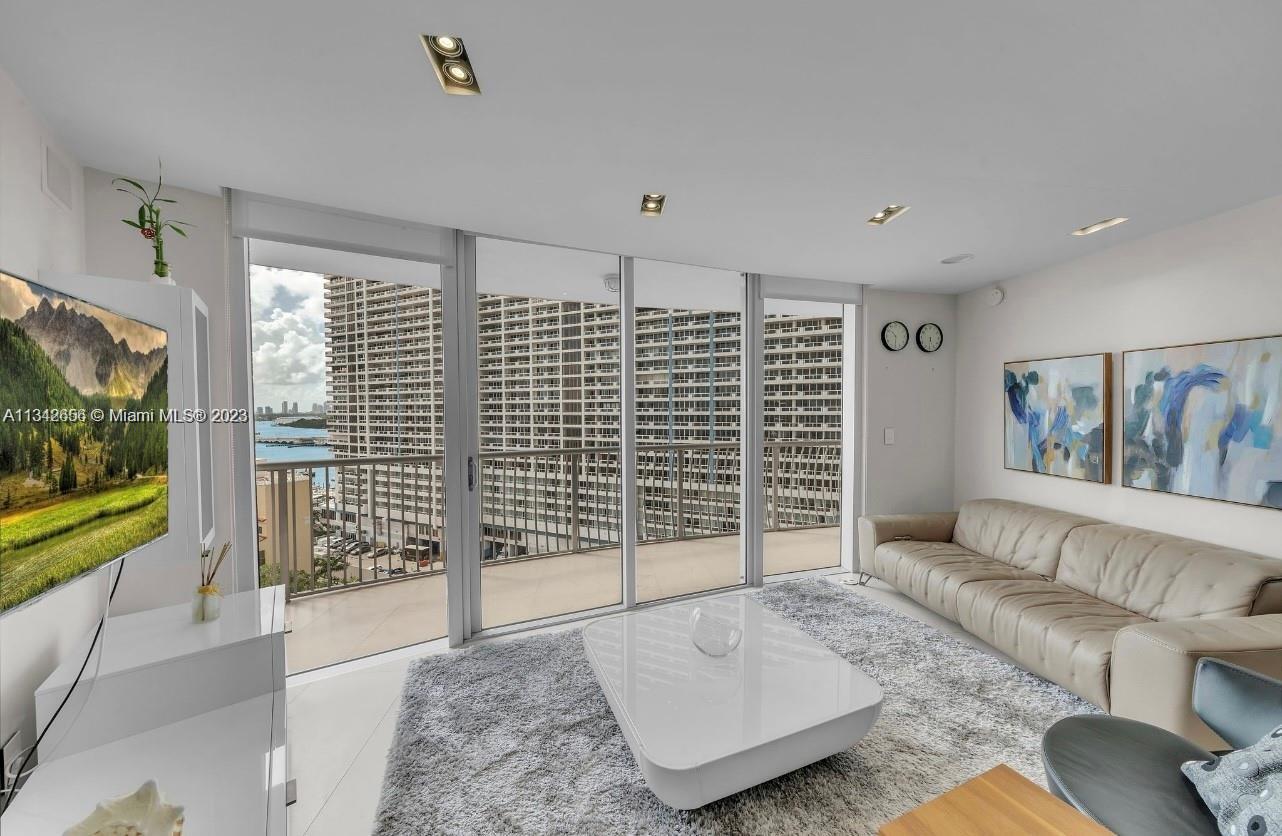 1750 N Bayshore Dr Unit: 1402