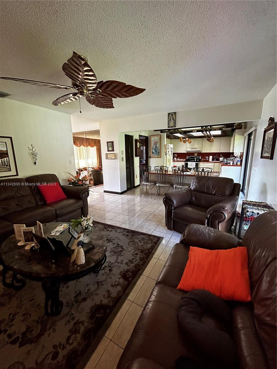 3241 SW 100th Ave