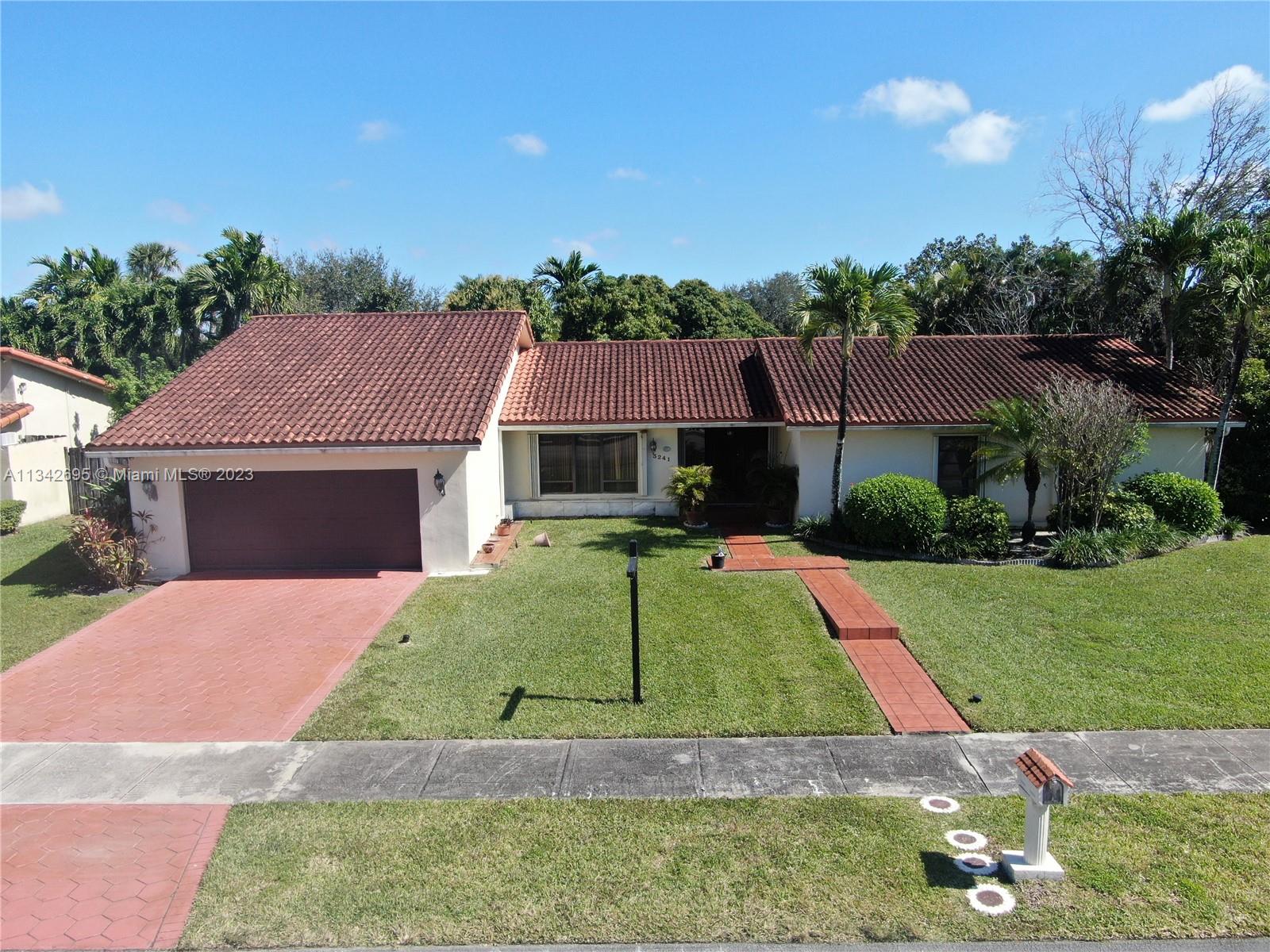 3241 SW 100th Ave