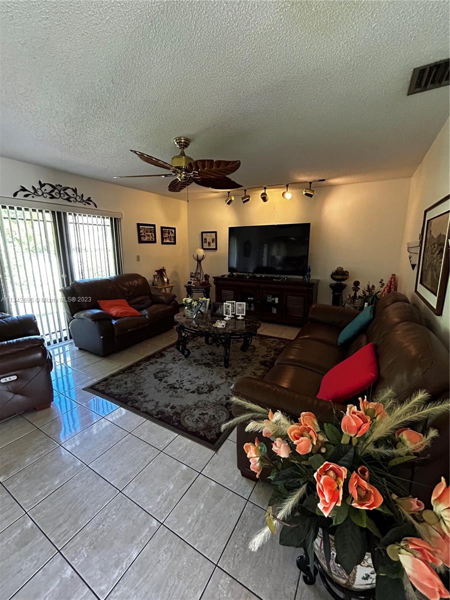 3241 SW 100th Ave