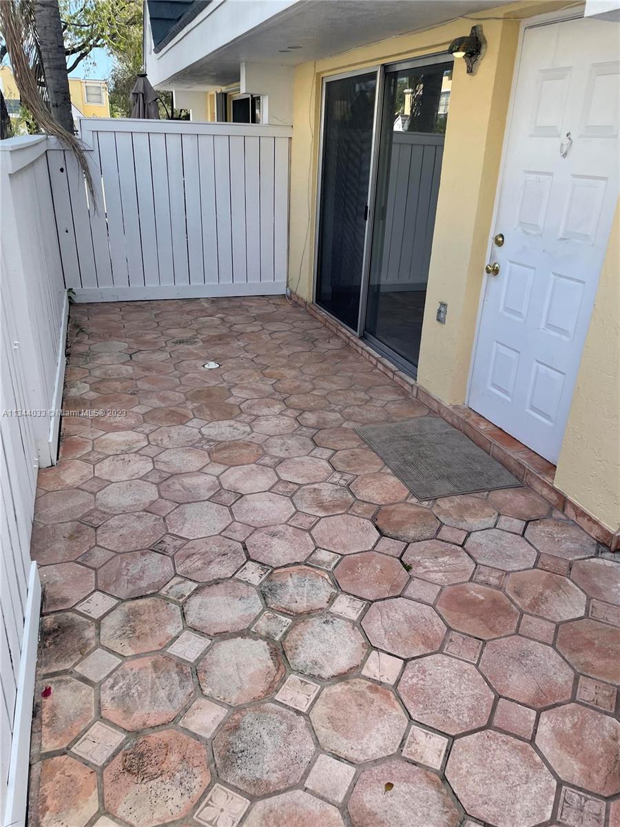 6850 SW 45th Ln Unit: 7