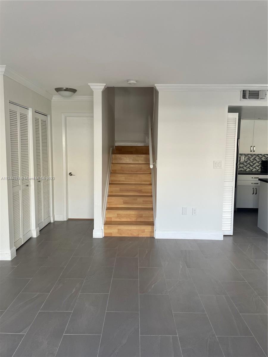 6850 SW 45th Ln Unit: 7