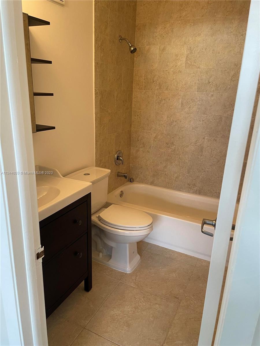 6850 SW 45th Ln Unit: 7