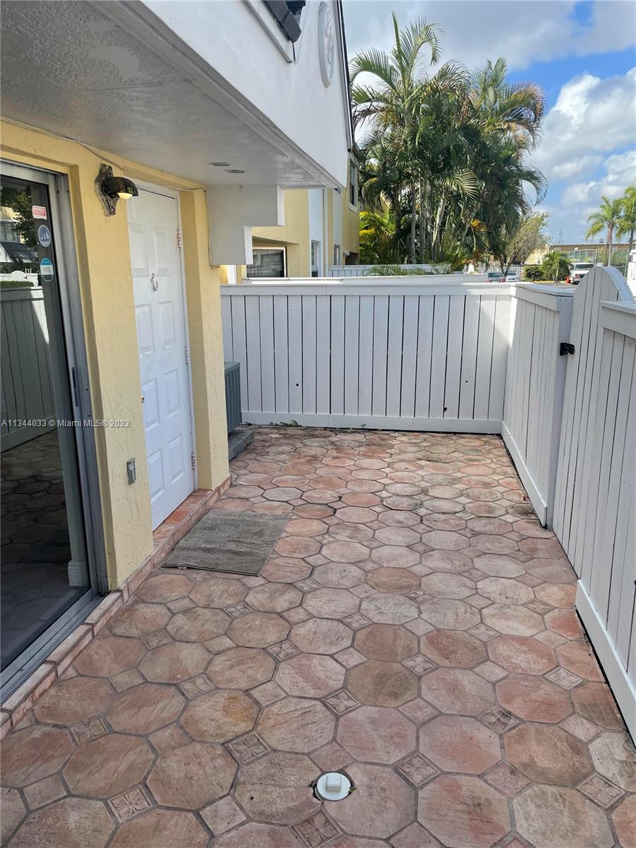 6850 SW 45th Ln Unit: 7