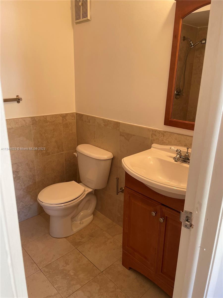 6850 SW 45th Ln Unit: 7