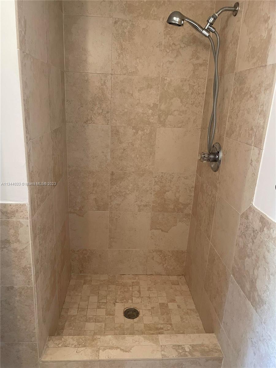 6850 SW 45th Ln Unit: 7
