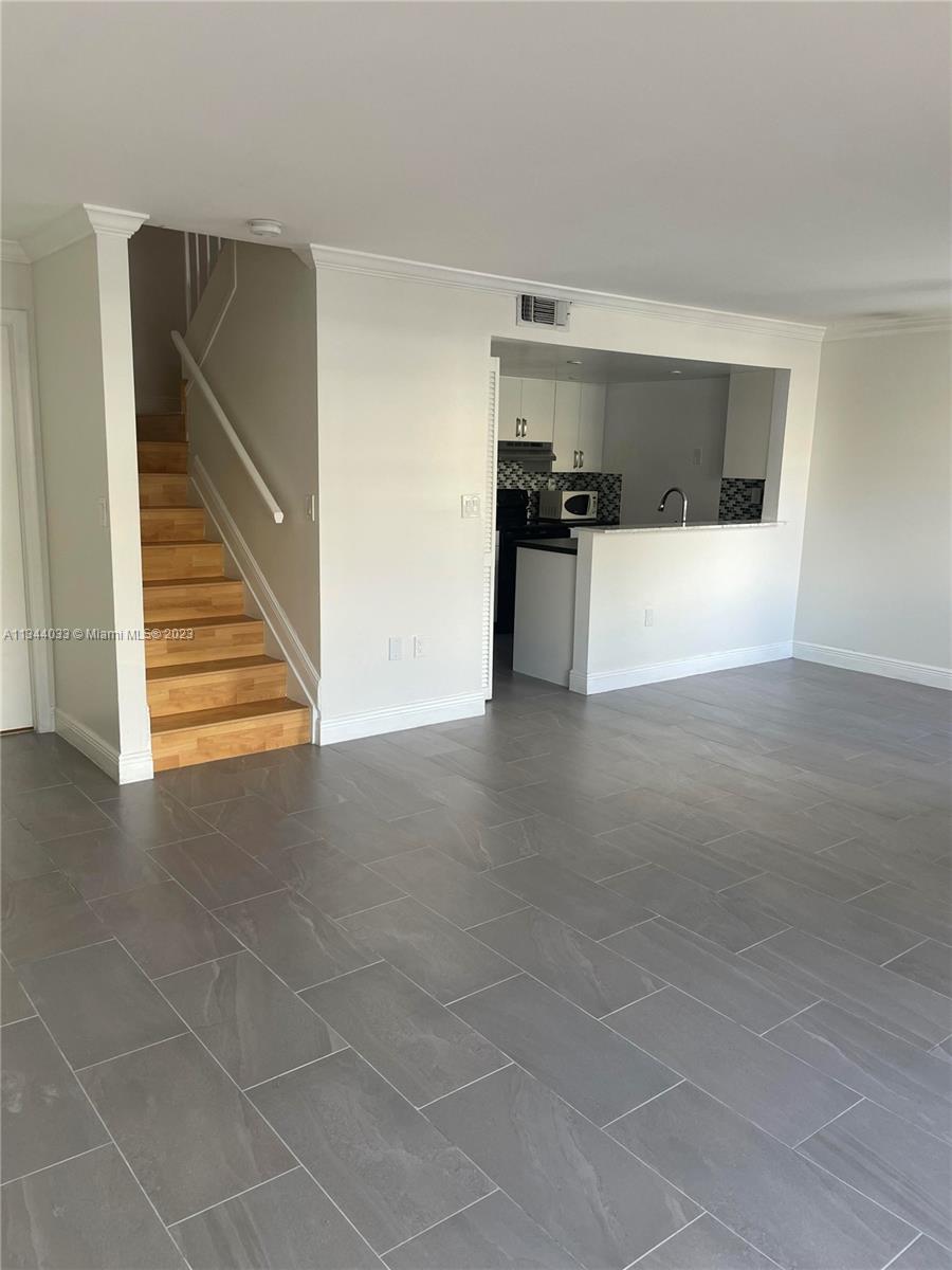 6850 SW 45th Ln Unit: 7