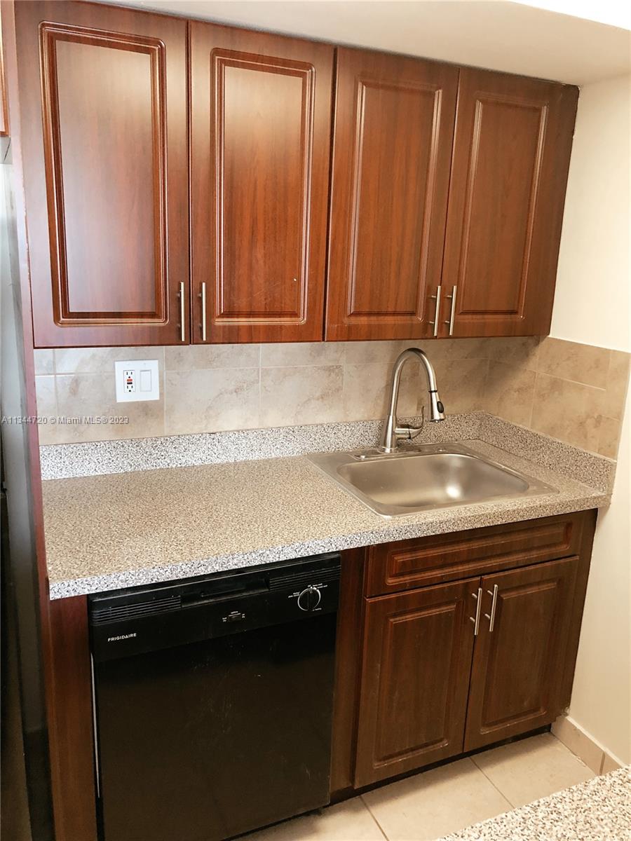 331 SE 19th Ave Unit: 2