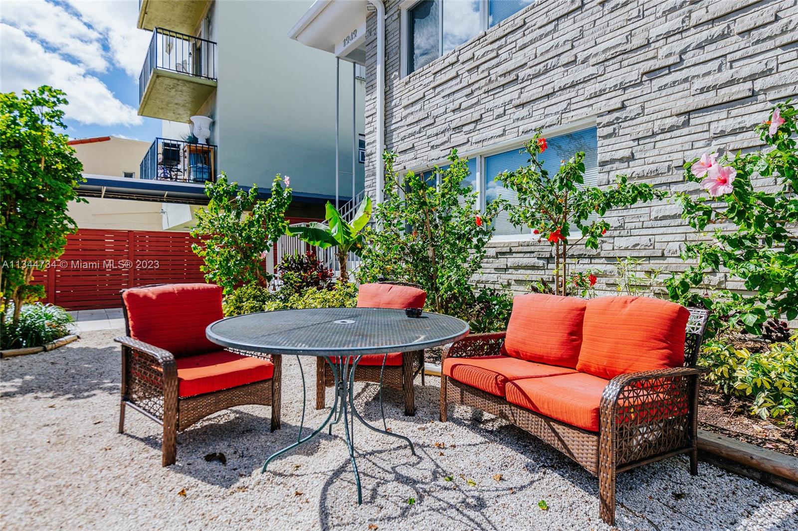1242 Alton Rd Unit: 206