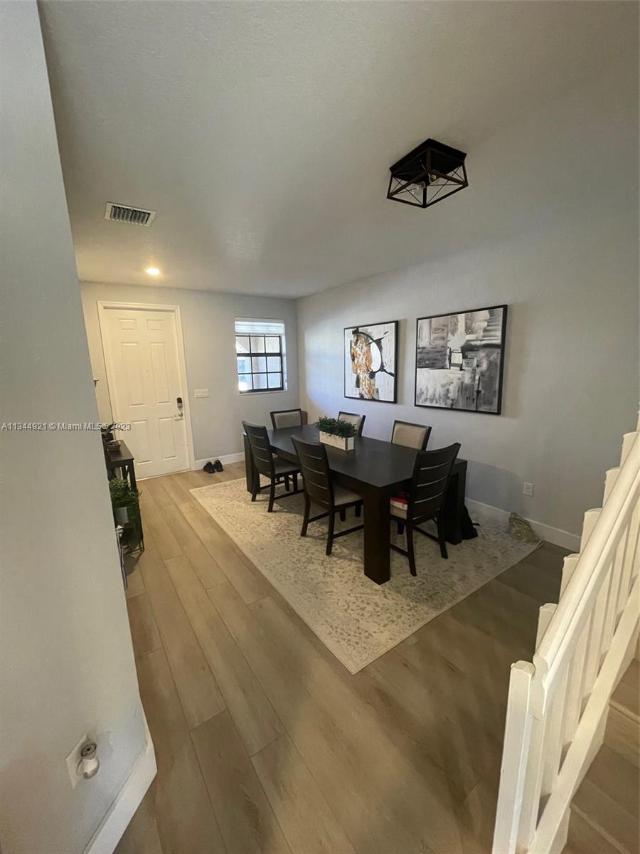 5436 NW 27th St Unit: 5436