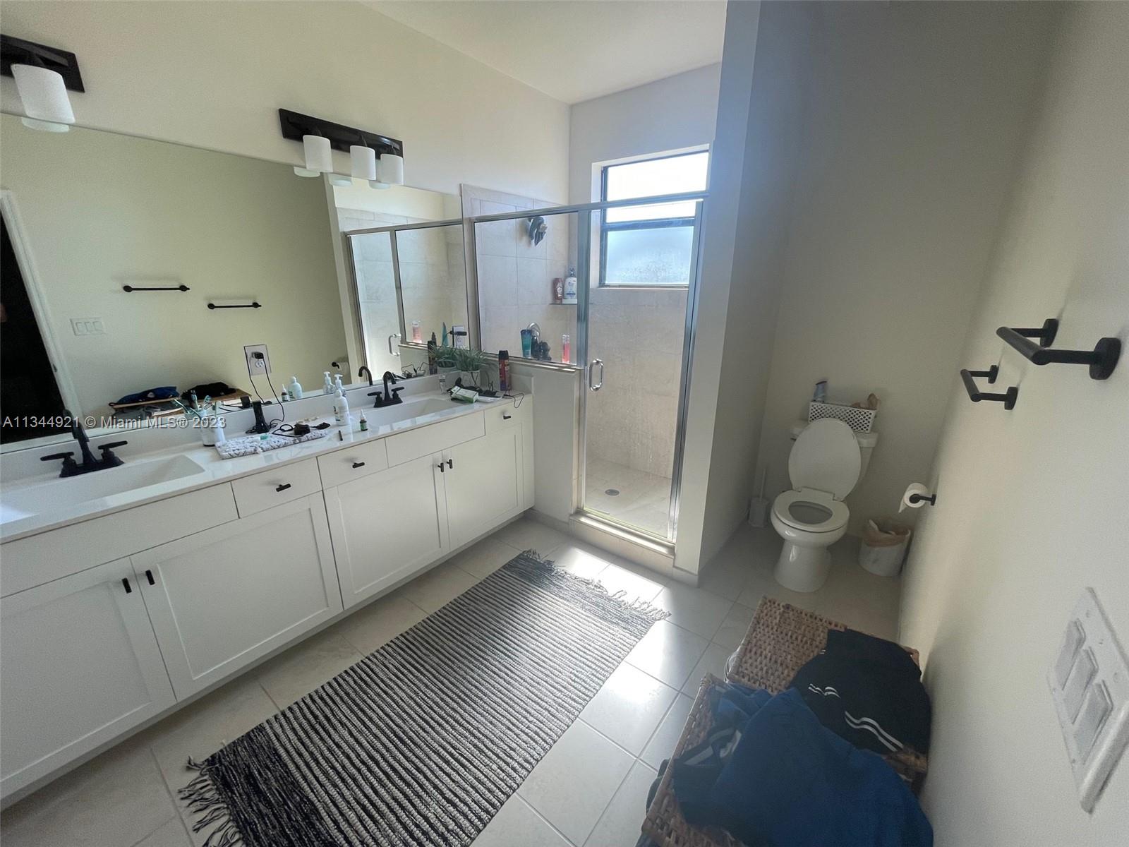5436 NW 27th St Unit: 5436