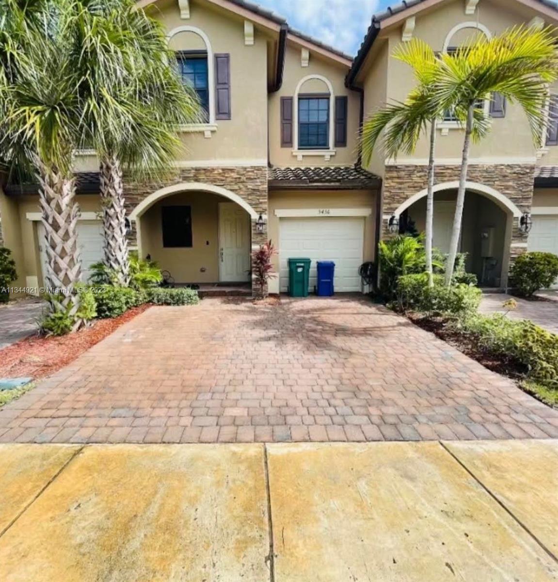 5436 NW 27th St Unit: 5436