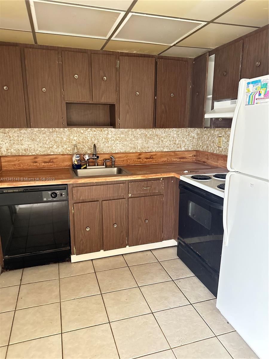4681 SW 43rd Ter Unit: 1-2