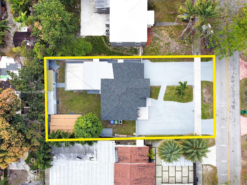 3840 NW 12th St