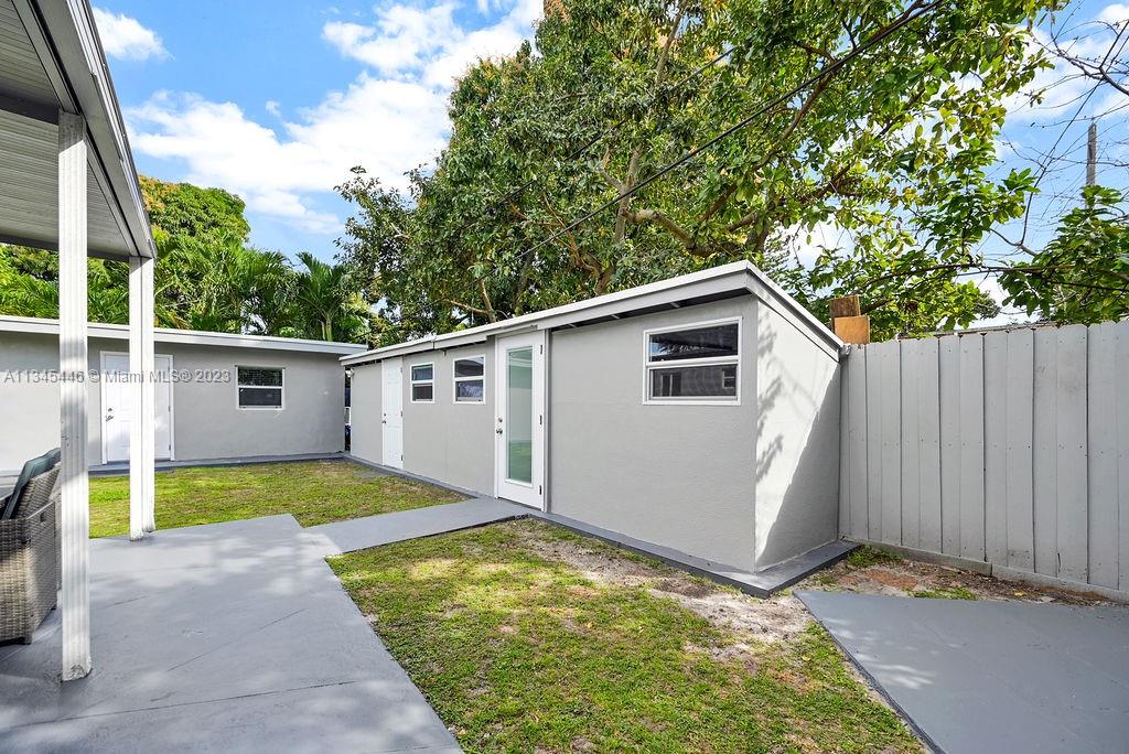 3840 NW 12th St