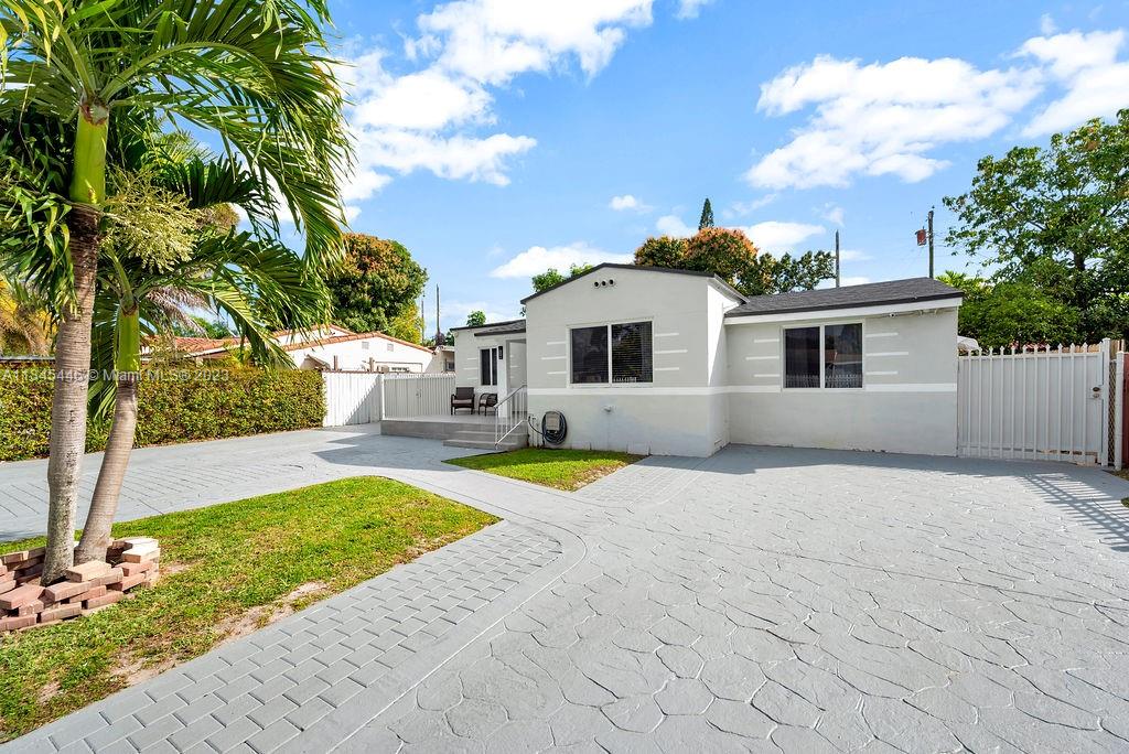 3840 NW 12th St