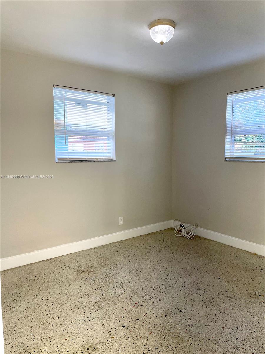 727 SW 7th Ave Unit: 1B