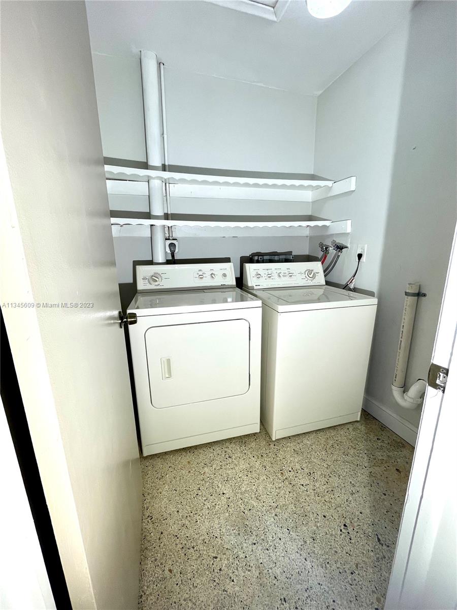 727 SW 7th Ave Unit: 1B