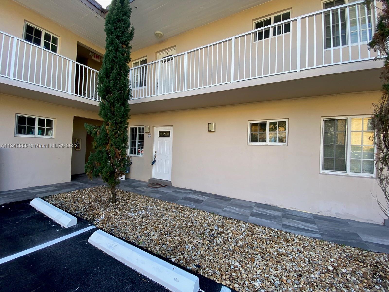 1300 Salzedo St Unit: 3